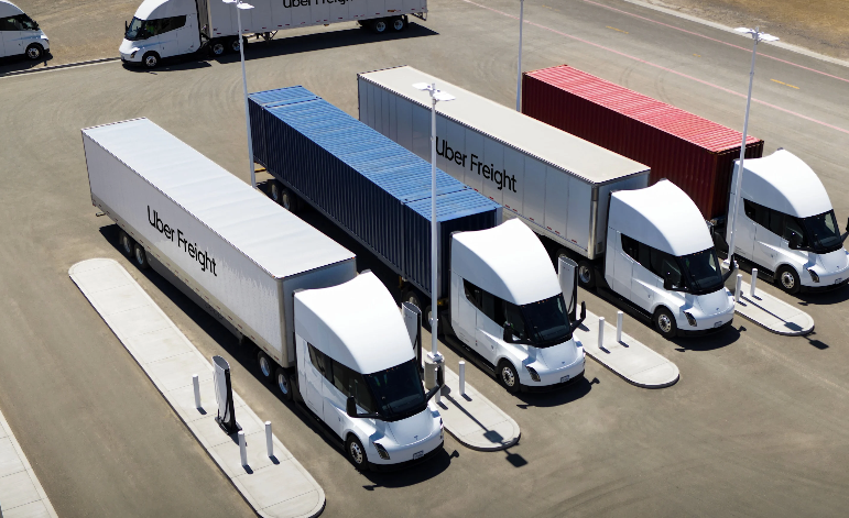 테슬라 vs 우버, 자율주행의 두 가지 경로