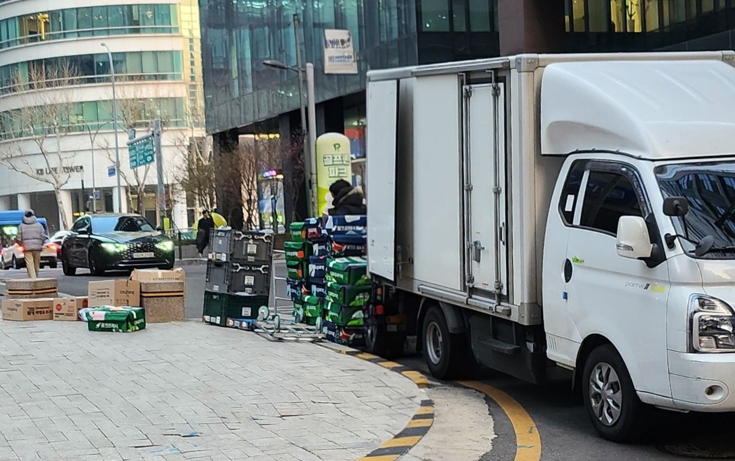 새벽배송 빗장이 풀린다 - 진짜 전쟁은 배송이 아니라 물류