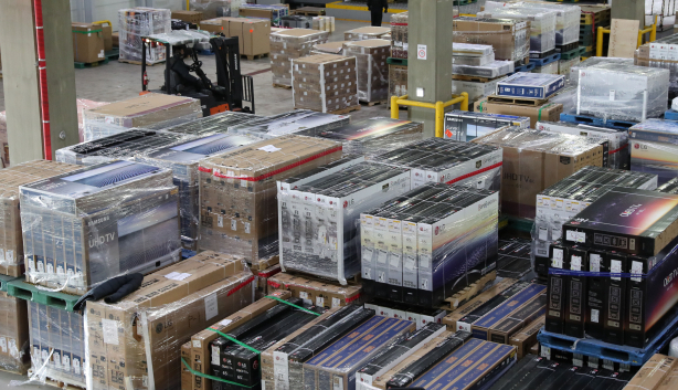 [공급망이 갈라진다①] 30년 공급망이 무너진다