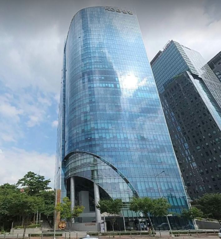 오피스 3개 팔아 매각보수 430억...KB자산운용, 작년 '역대급 엑시트'