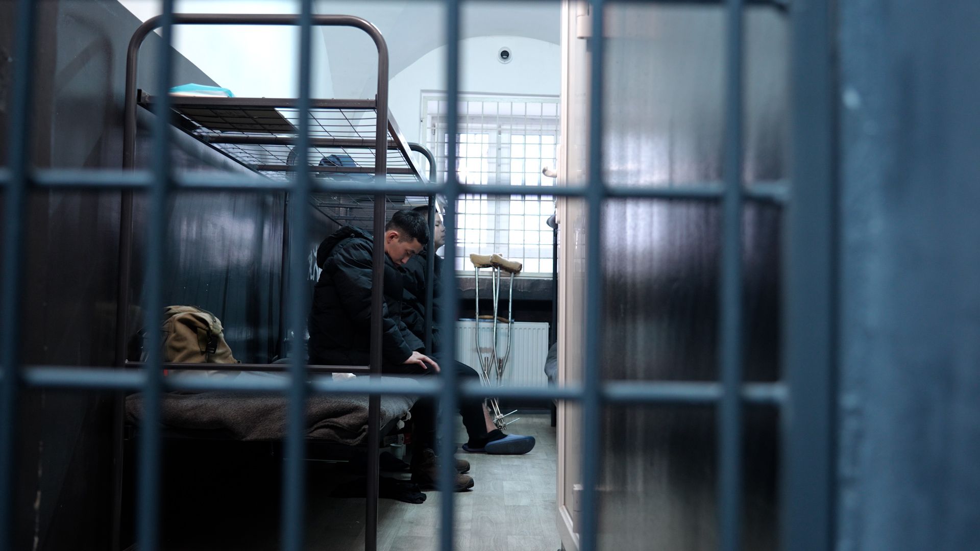 “자폭? 별수가 없지 않나…막다른 골목의 선택”