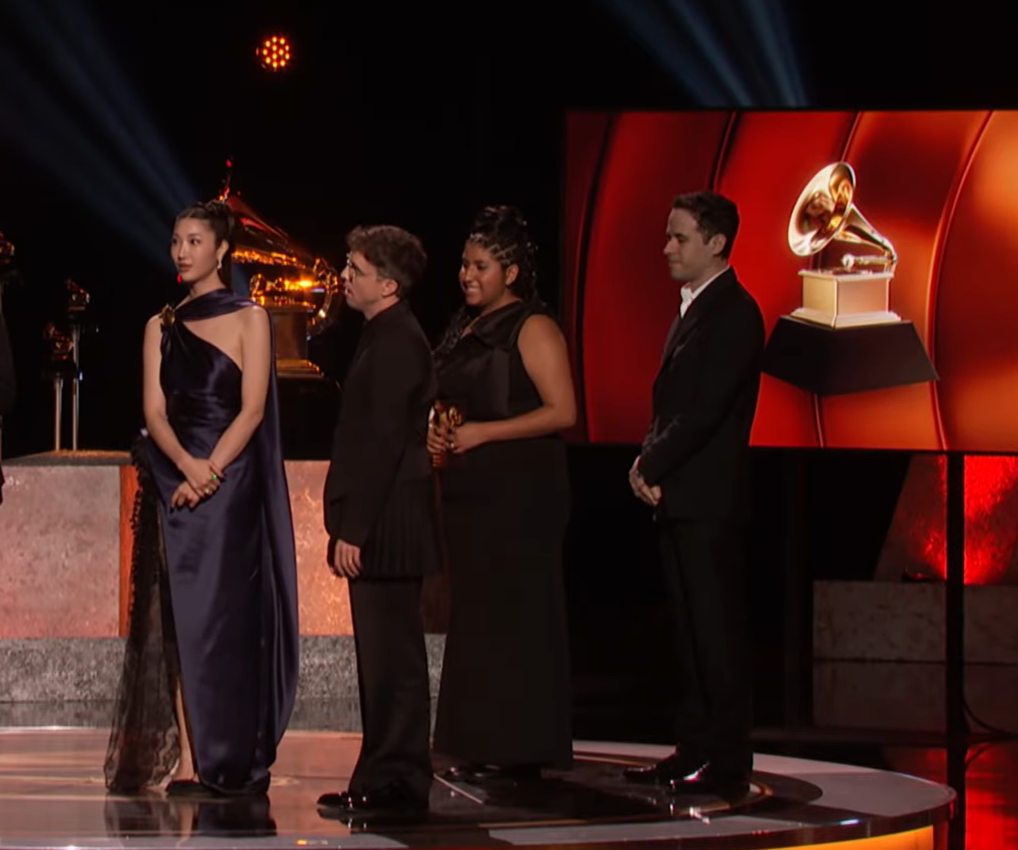 밤을 황금으로 물들이다 넷플릭스 ‘케이팝 데몬 헌터즈’ OST ‘Golden’, K-팝 최초 그래미 수상