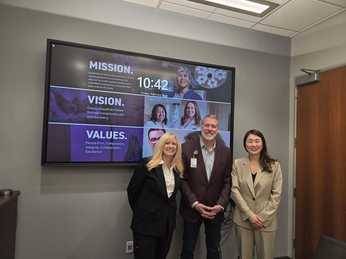 ▲ The Way Company CEO Minkyung Kim (right) at Renown Health, discussing AI healthcare PoC (Feb 6, Reno, NV)