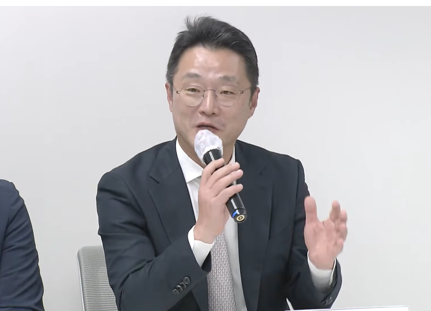 Kwon Chang-beom of IN discusses how an expansion of eligibility could create overlapping jurisdiction. Image: KMCC YouTube broadcast. Kwon Chang-beom of IN discusses how an expansion of eligibility could create overlapping jurisdiction. Image: KMCC YouTube broadcast.