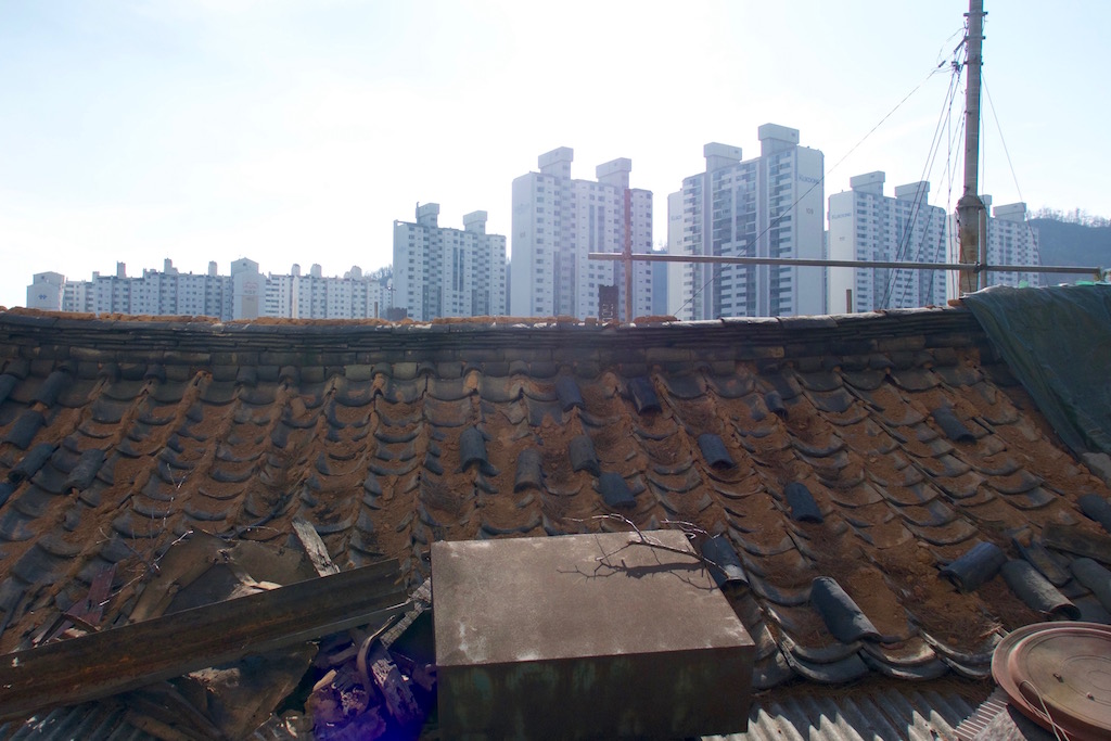 "Jae-gaebal": Resisting Seoul's Brutal Apart-ization