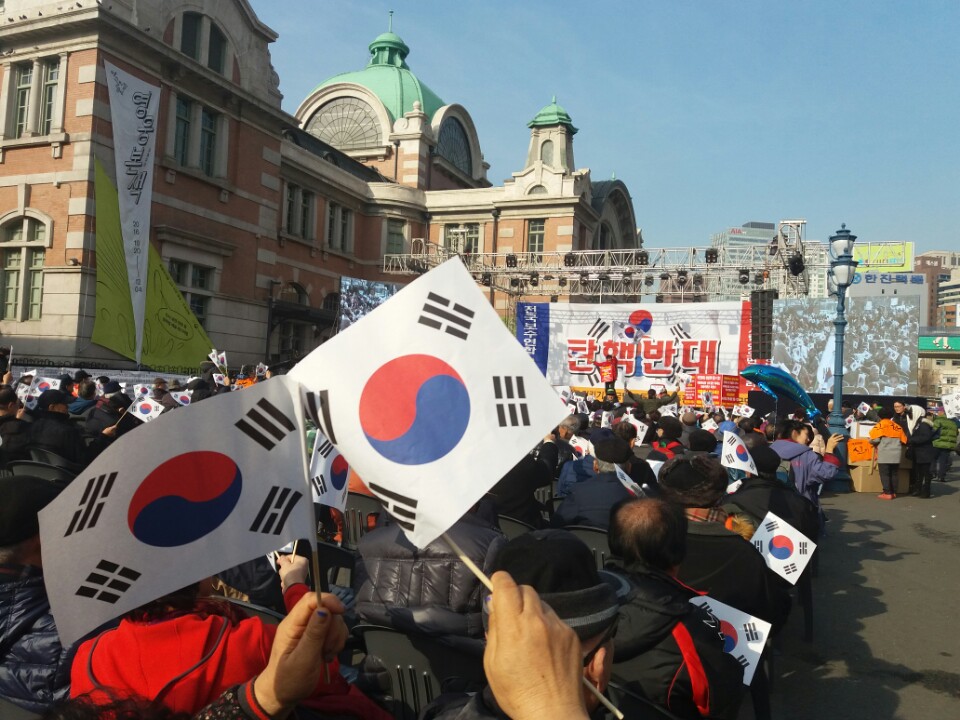 "I Love Park Geun-hye": The South Korean President's Last Loyalists