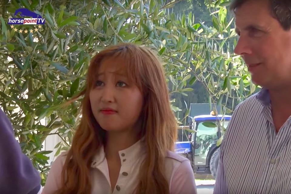 Guess Who Is Bizzack? It's Chung Yoo-ra!