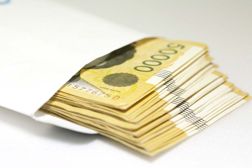 Money Is Key: Weddings for the Willingly Unmarried