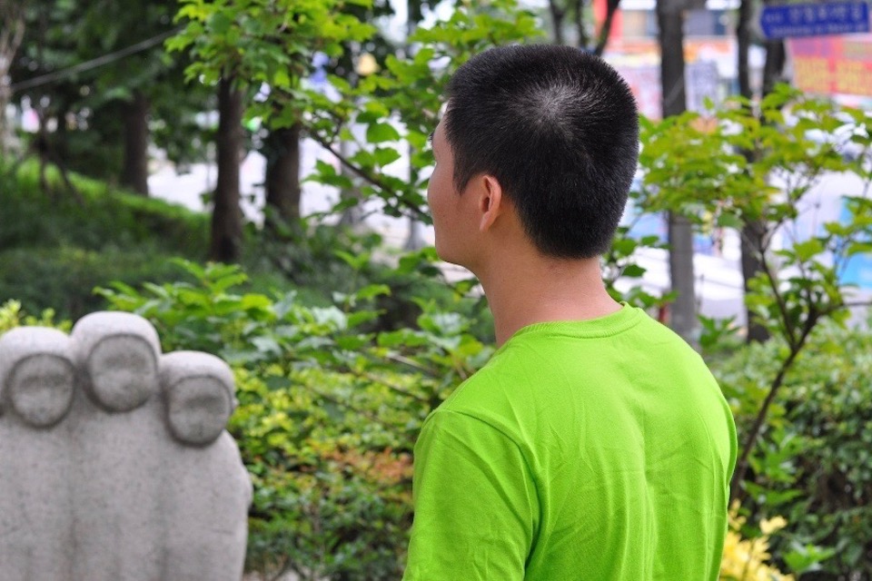 KÉ Interview: 10 Years in the Life of an Unregistered Laborer