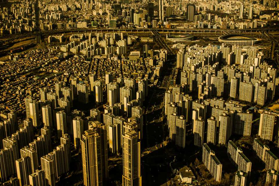 KÉ Interview: If South Korea Wants to Change, Transform Seoul