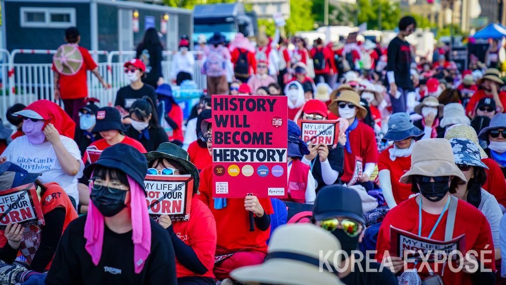 ké cast S2 E1: Reporter's Notebook of Spycam Rallies