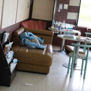 휴식을 취할 수 없는 여학생 휴게실