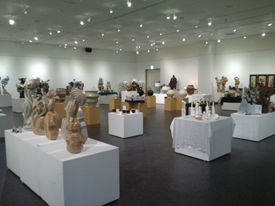 정든 상아탑 밖을 향한 한 걸음, 세라믹 졸업 전시회