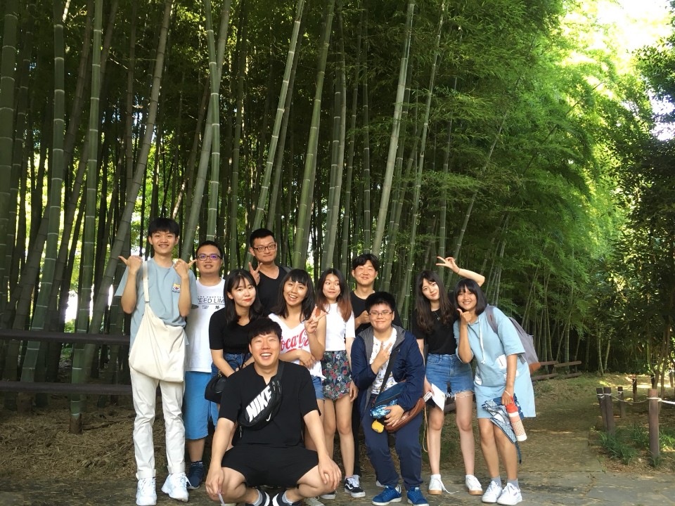 타국의 대학생과 인연이 되어 문화공유