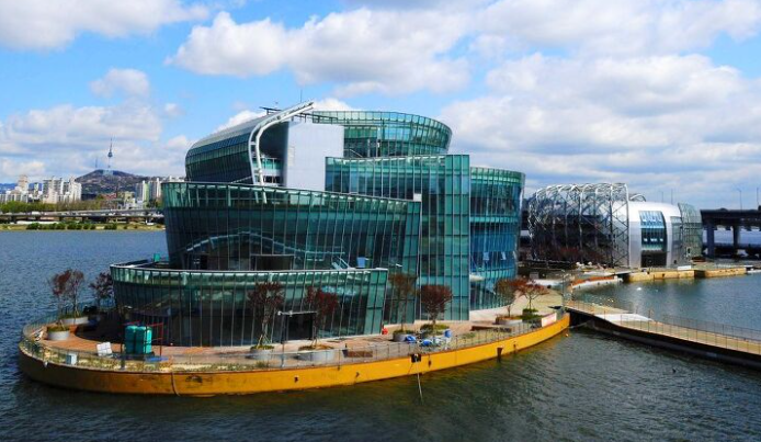 물과 공존하는 건축, 플로팅건축