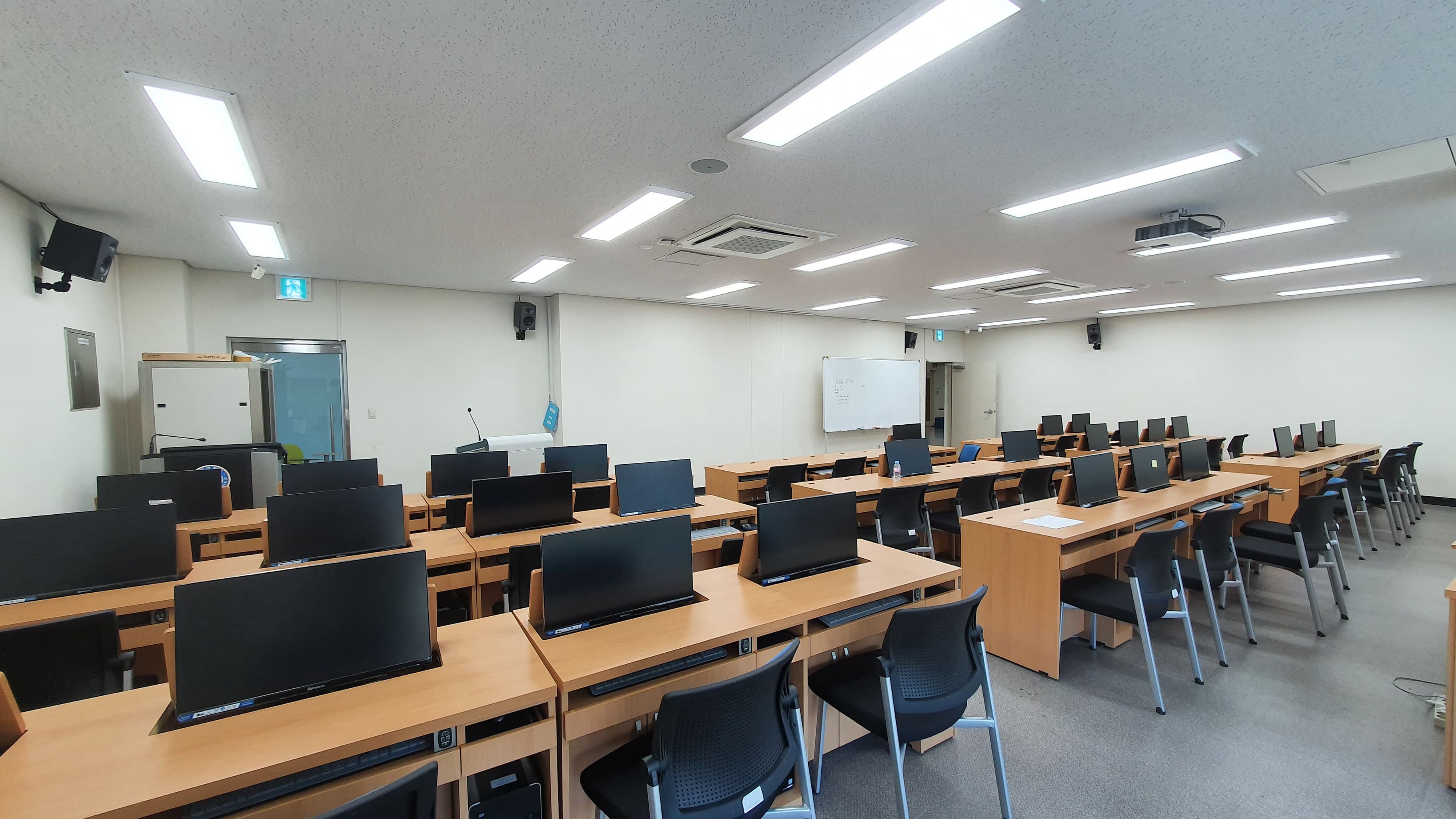 나아가는 우리 대학, e-class 시스템 안정화 구축