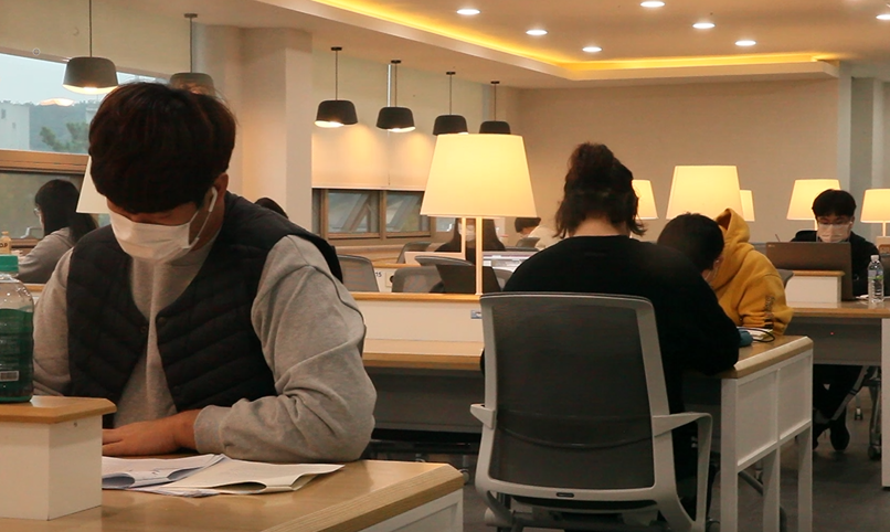 사회적 거리두기 1단계 완화, 활기를 되찾아가는 황룡캠퍼스