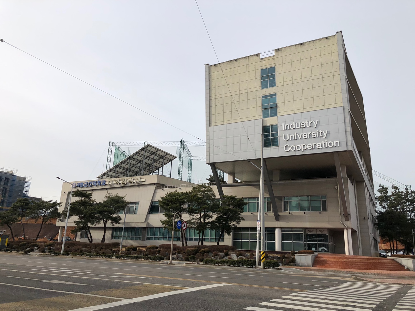 자격증 취득 및 외국어 시험 지원 기간연장 안내