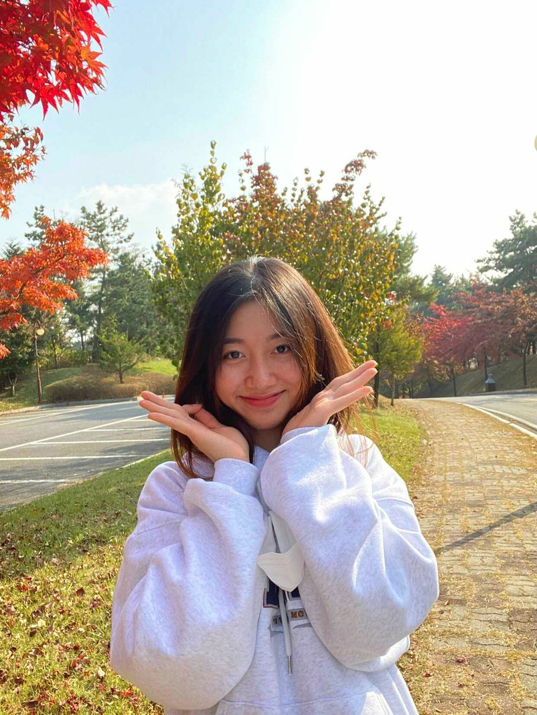 NGUYEN THI DIEM QUYNH, Who Likes to Enjoy K-Pop and Festivals