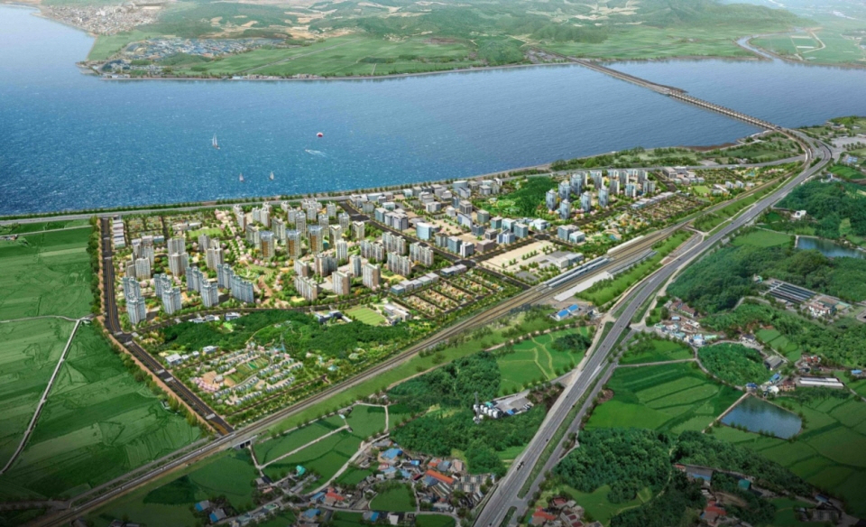 군산 신역세권 사업과 인근 철도망 개통을 통해 새롭게 태어날 군산역