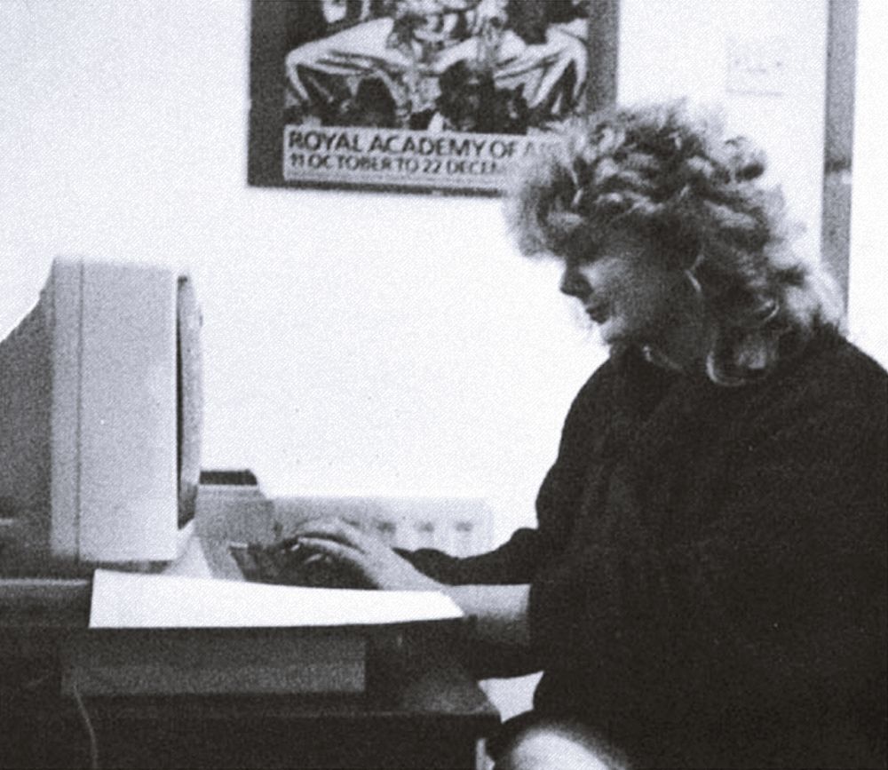 컴퓨터 모니터로 16세기 사람과 대화를 나눈 사건