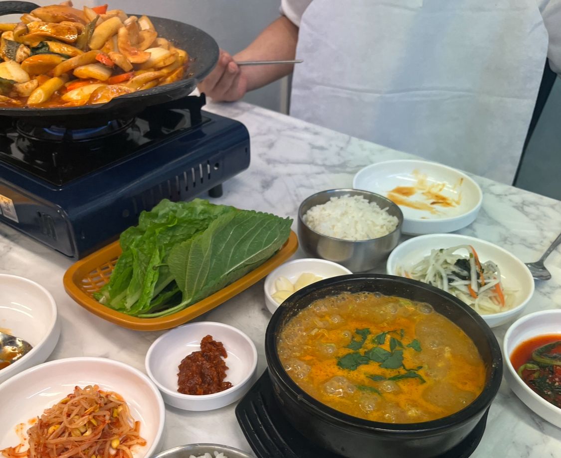 매콤달콤한 장어주물럭+ 고소한 장어탕 조합으로 "든든하고 맛있게, 건강까지 챙기는 한 끼!" 👍