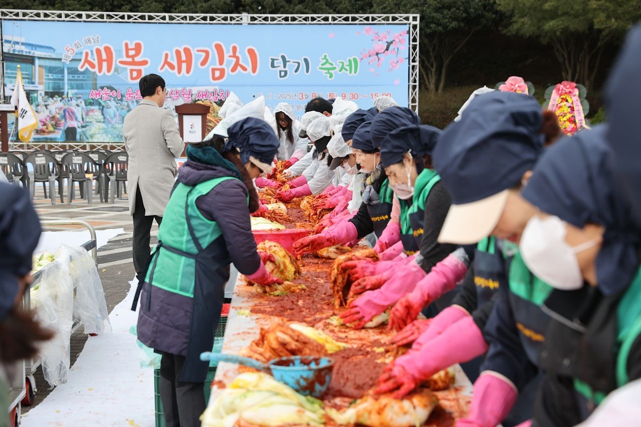 🌿🥬 봄동비빔밥 부럽지 않은 진짜 봄맛, ‘해남 새김치’ 뜬다! 🥬🌿