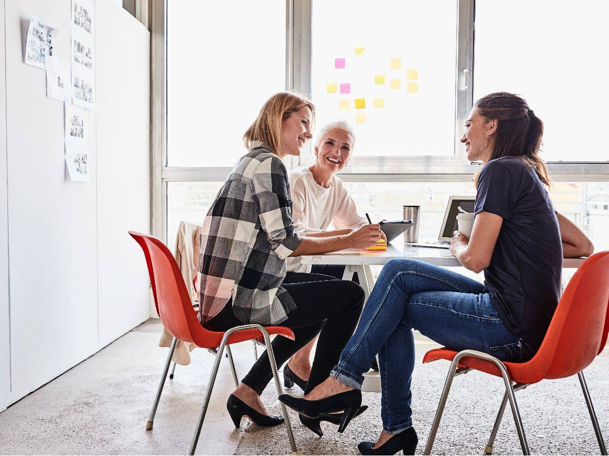 일본 ‘창가족’ 다시 주목… 해고 대신 ‘창가 자리’로 보내는 기업들