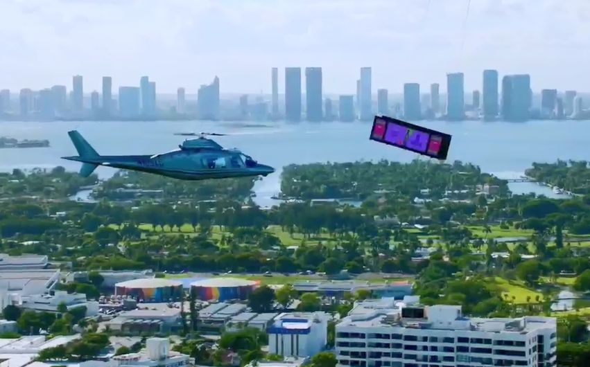 마이애미 상공에서 열린 세계 최초의 3D 광고…옥외광고의 날개를 달다.