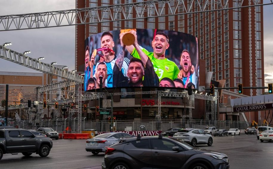 F1 라스베이거스 그랑프리 기간...FIFA, 월드컵 2026 옥외광고로 글로벌 스포츠 마케팅 진행