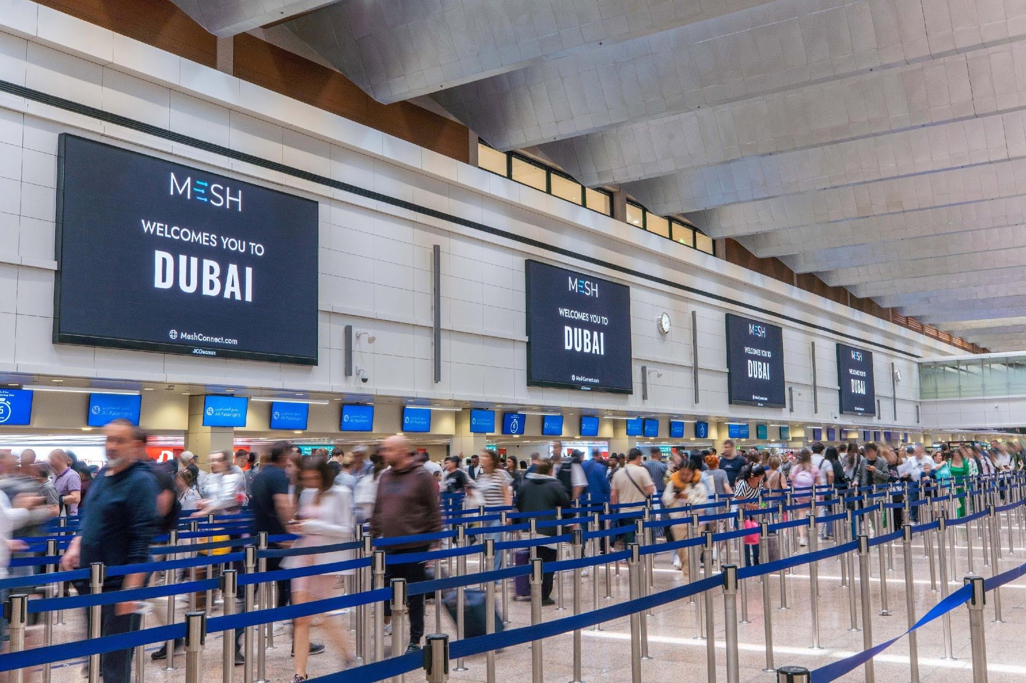 글로벌 콘퍼런스 맞춰 뜬 메쉬 커넥트, 두바이 국제공항서 '타케팅 DOOH' 실험
