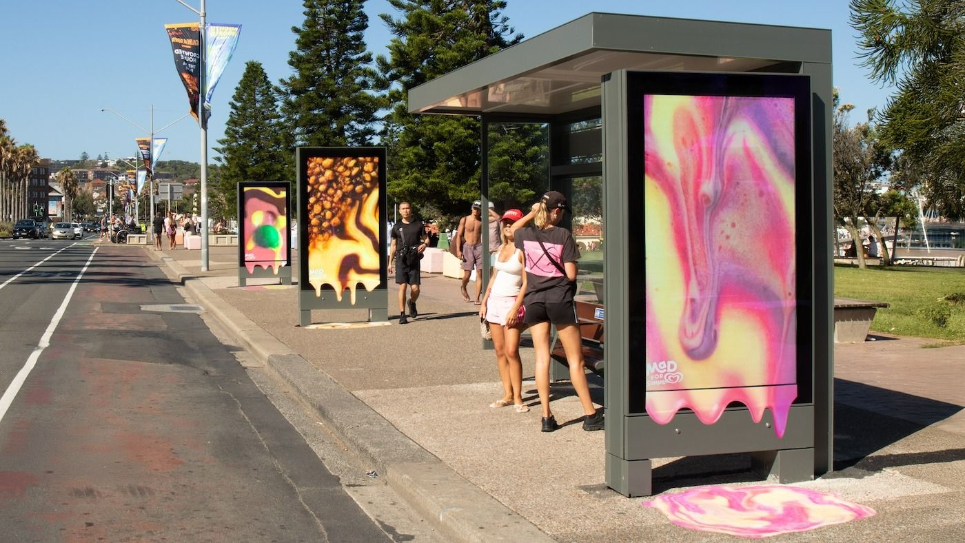 스트리츠, ‘녹아내린 아이스크림’ 옥외광고로 여름 감성을 담아내다.