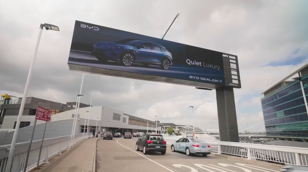 호주 시드니 공항 T1 출발층에 DOOH 매체 신규 설치