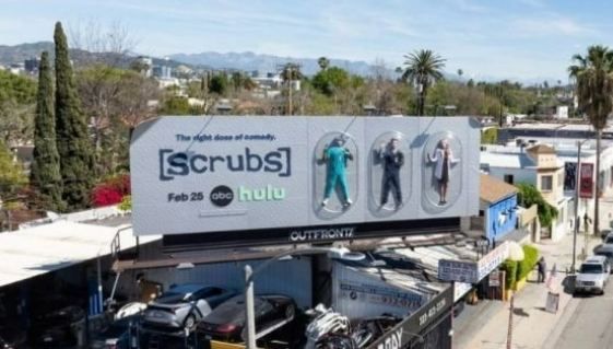 디즈니, ‘스크럽스’ 홍보 위해 캡슐형 3D 옥외광고 캠페인 선보여