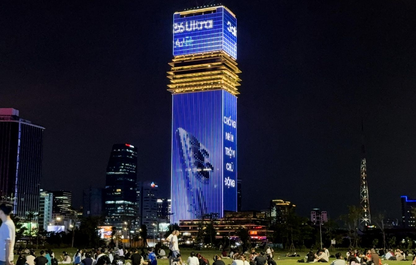 삼성전자 갤럭시 S26 울트라, 호치민·프라하 대형 LED 옥외광고로 글로벌 캠페인 전개