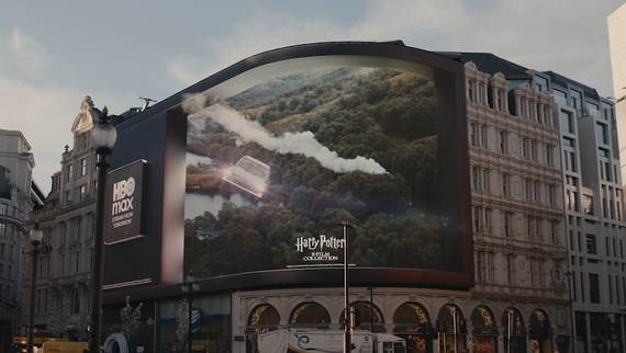 영국 피카딜리 광장을 점령한 HBO 맥스…'3D DOOH와 팝업 공간' 결합한 론칭 쇼 진행