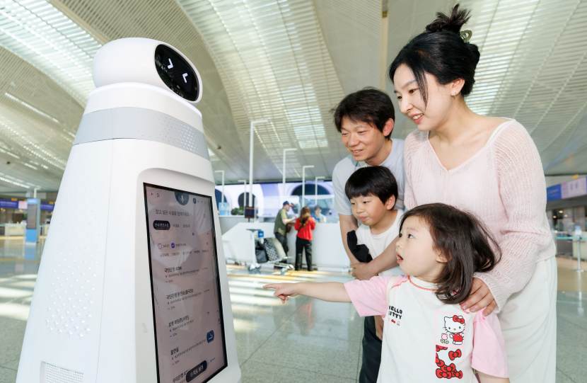 Seoul Incheon Airport Launches World’s First Autonomous Self Check In Robots at Incheon Airport