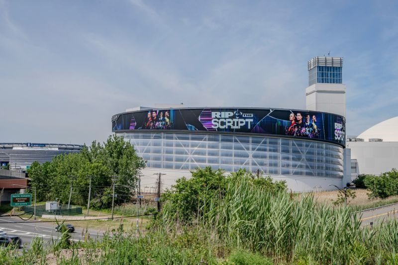 2026 FIFA 월드컵 옥외광고 총력전...경기장 가는 길이 광고 무대