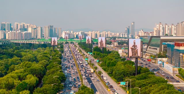 Seoul’s Digital Media Belt Proves Value for Public Campaigns and Cityscape Improvement