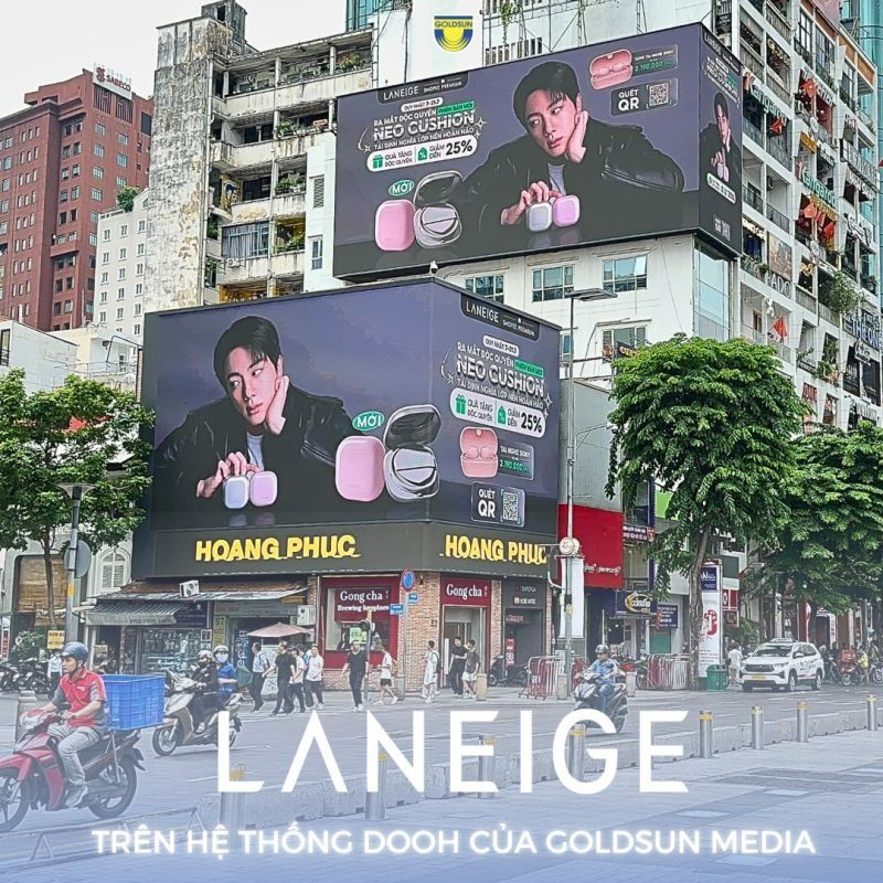 라네즈, 베트남 도심 쌍둥이 LED로 '네오 쿠션' 옥외광고 캠페인 선보여...
