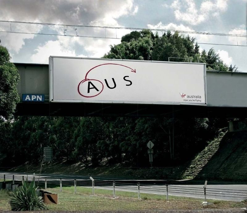 ‘AUS’ 글자 하나로 직항 노선을 알리다…세 글자로 표현한 옥외광고 크리에이티브