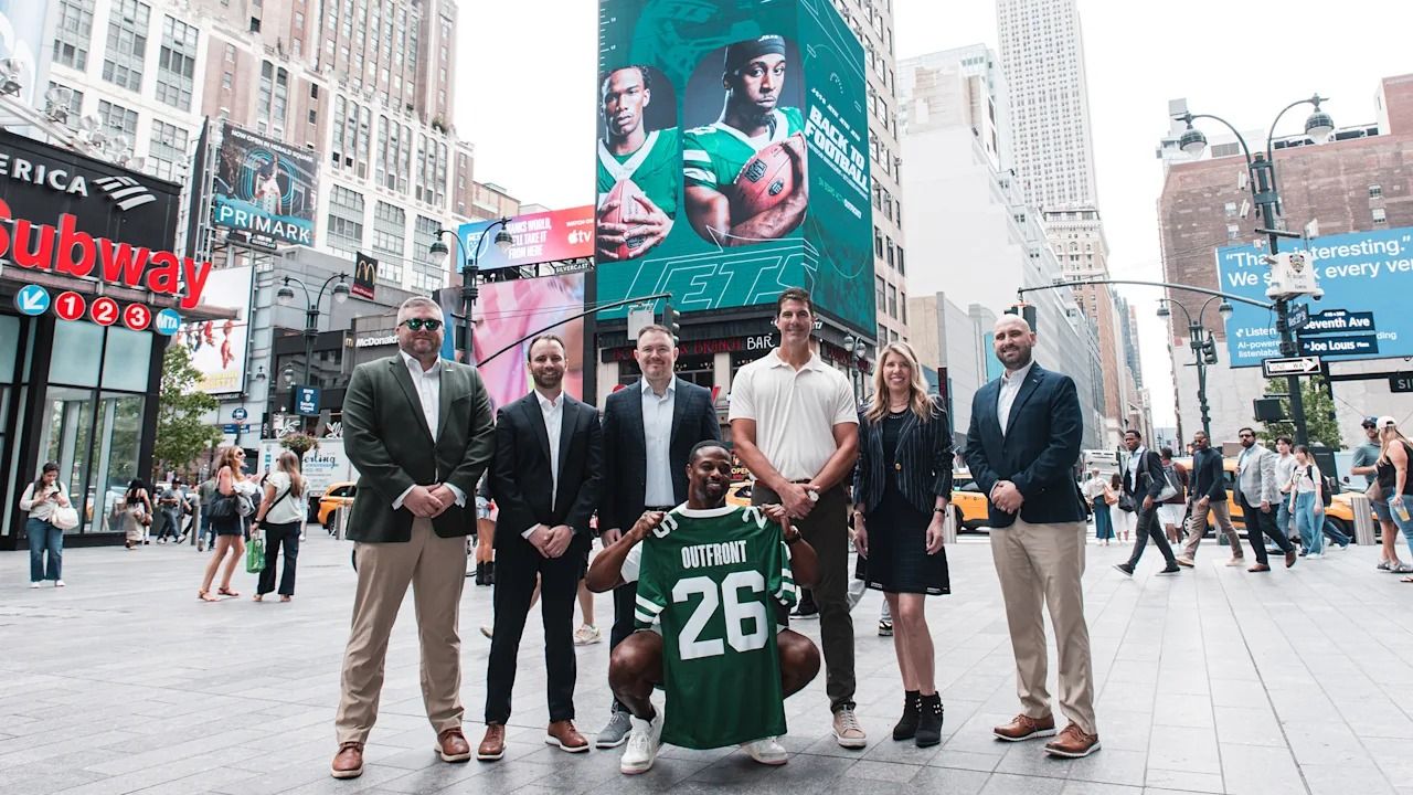 OUTFRONT and New York Jets Announce Exclusive, Multi-Year Partnership to Extend the Fan Experience Beyond MetLife Stadium