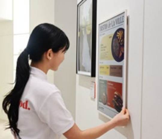 E-Ink Advertising Displays Gain Ground as Korea Explores a New Out of Home Screens