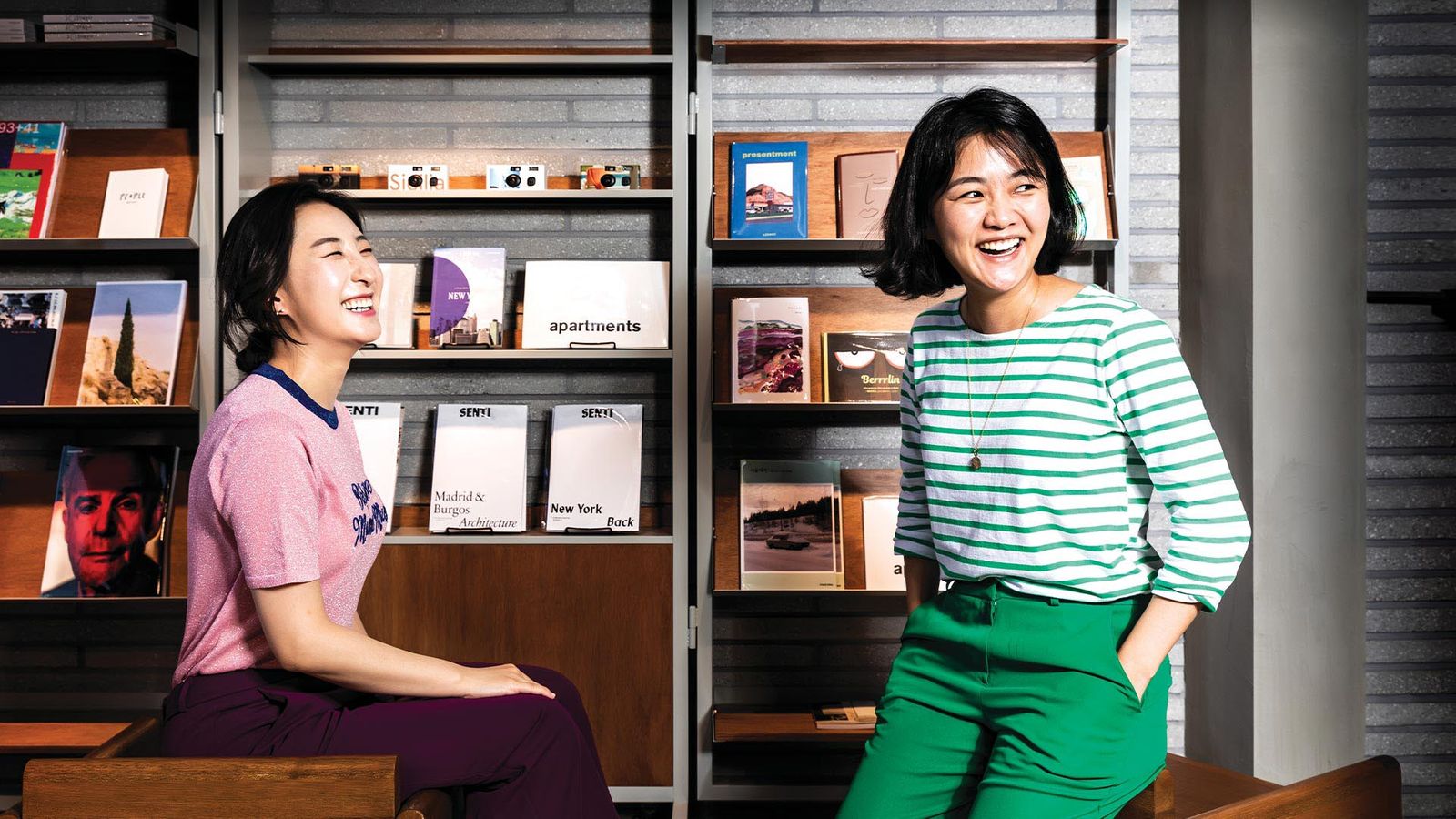 Escape into the World — The Night Escape of Wi Seonim and Kim Meotji