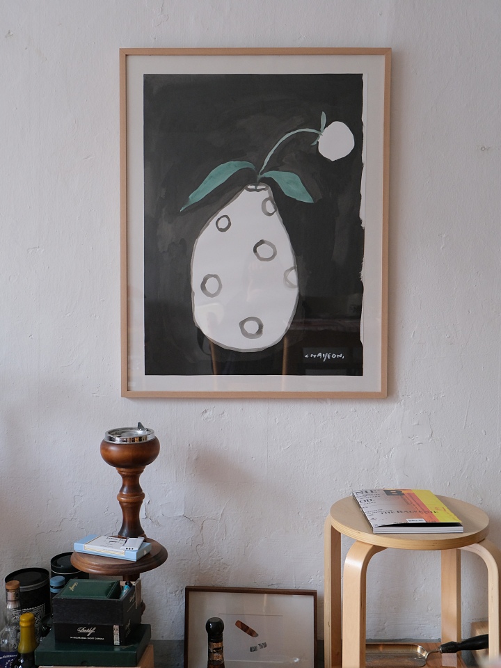 A work by artist Han Chayeon that pairs well with whiskey
