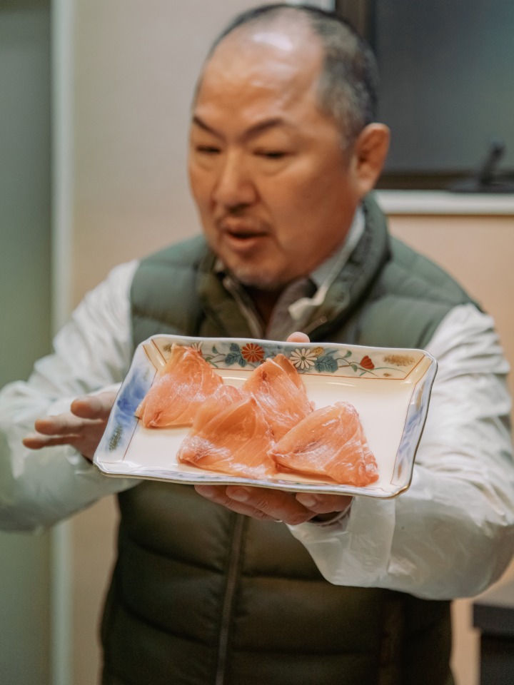 장인이 한점 한점 해체하는 와키구치수산의 참치