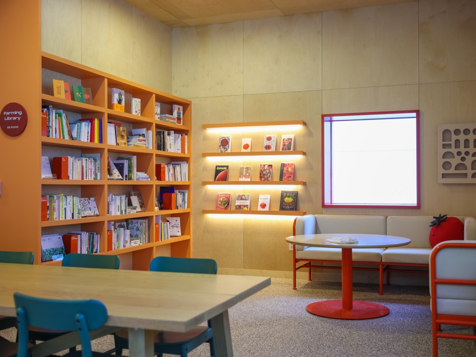 Farming Library at Geuraedo Farm