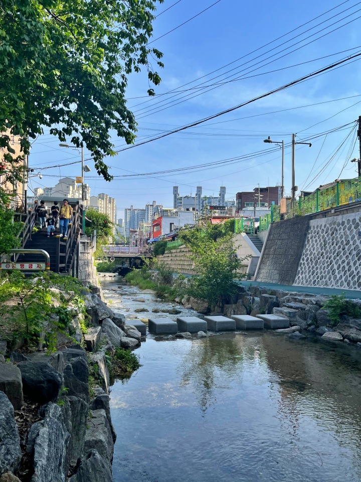 A view of Jeongneungcheon Stream