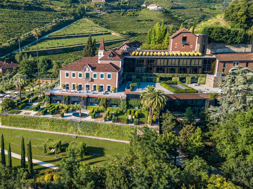 Stay with Heritages — Traveling with World Heritage
