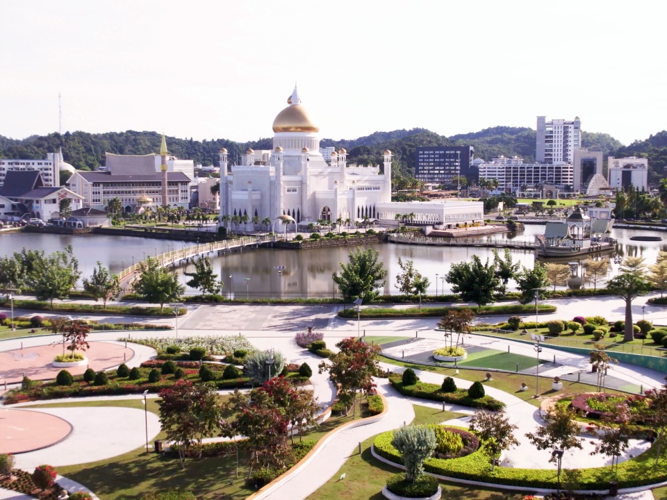 오마르 알리 사이푸딘 모스크